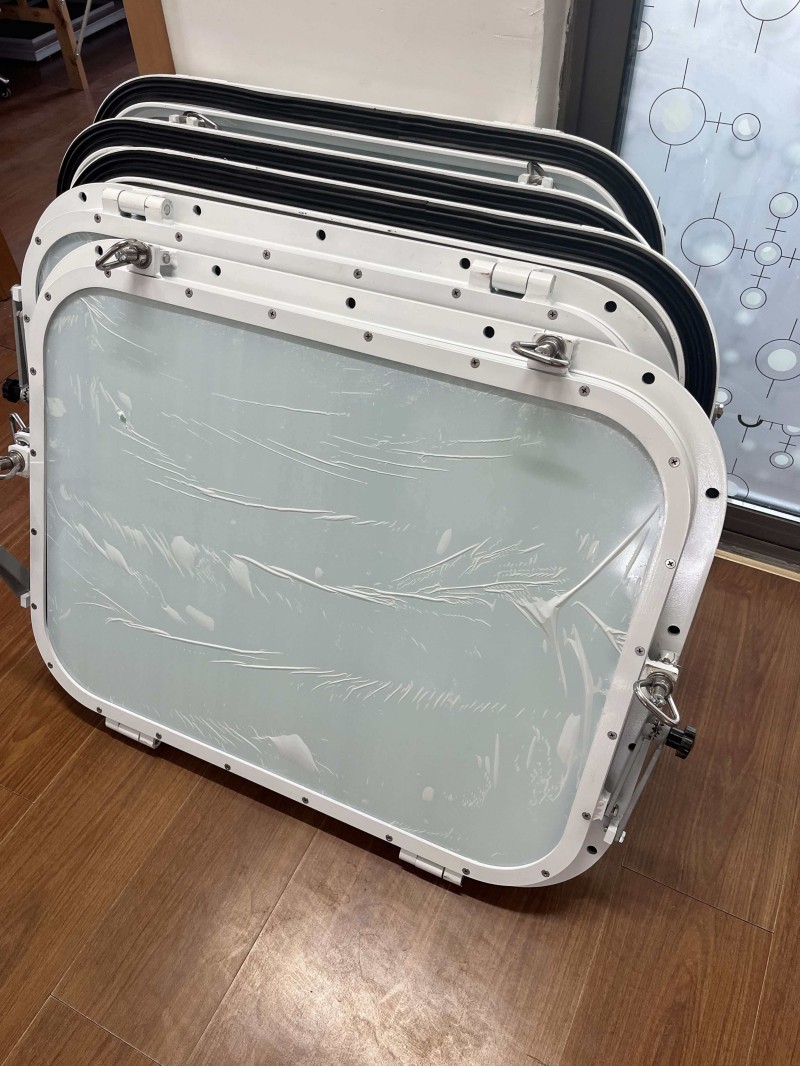 铝质水密窗